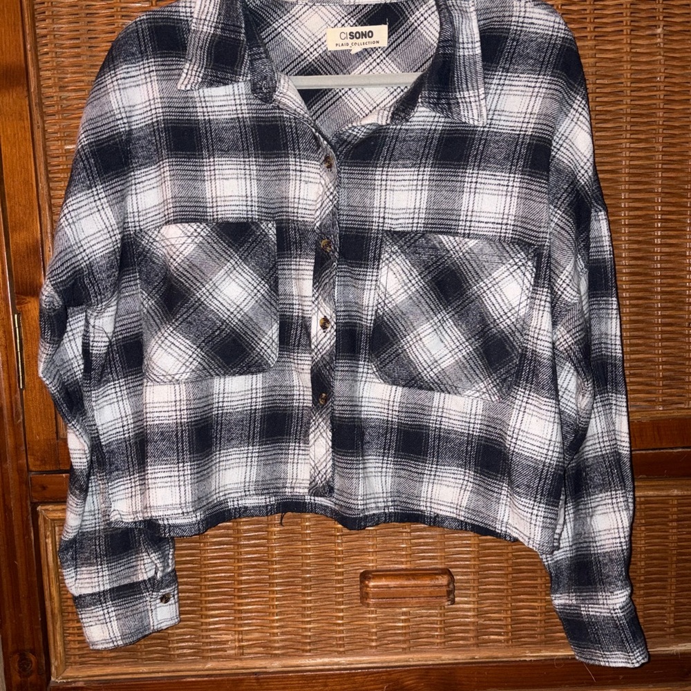 Ci Sono Blue and White Plaid Cropped Flannel Button Down Shirt